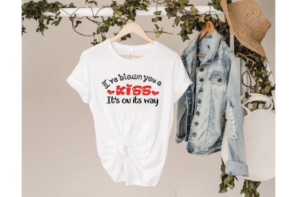Download Valentine's Day Kiss Day Love Svg Shirt - Day Collection